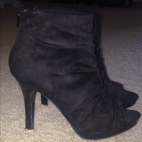 Open toed ankle boogie heels - Picture 2 of 5